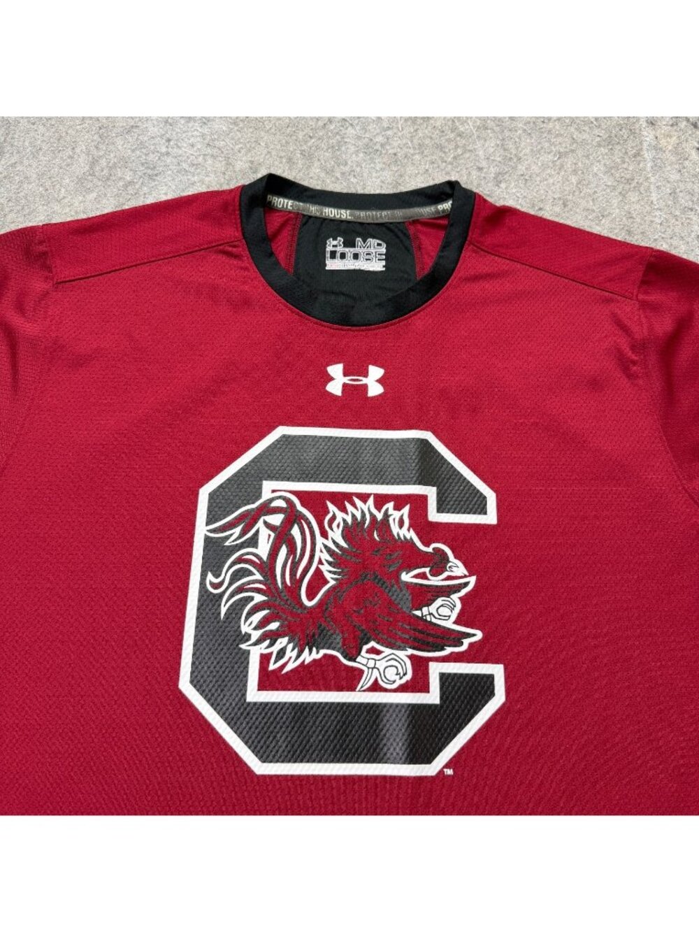 South Carolina Gamecocks Under Armour Shirt Men M Red Loose Performance Crew